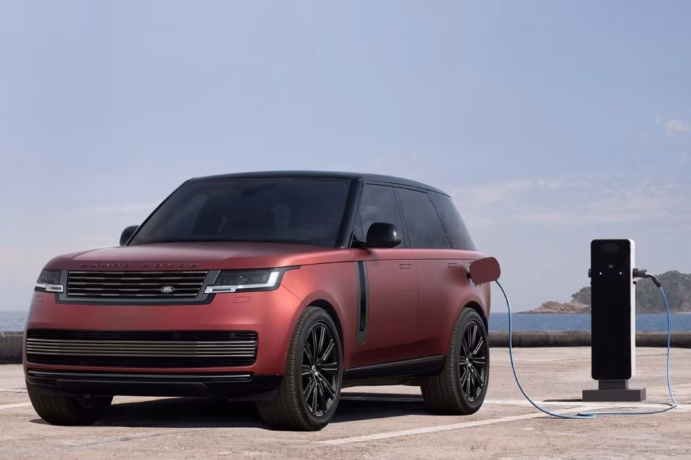 Elektrický Range Rover definuje novou éru luxusu, V8 však zůstává v nabídce