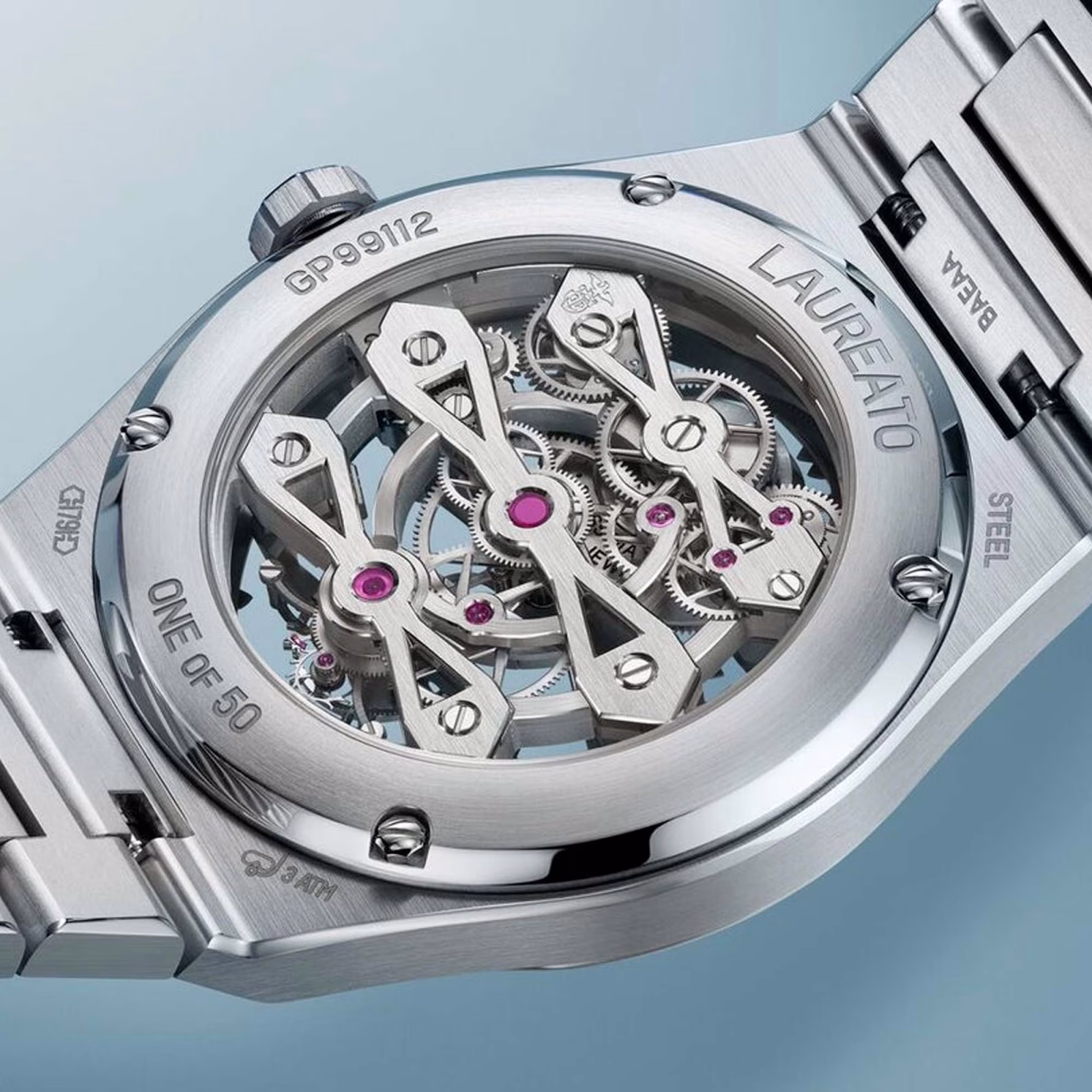 Girard-Perregaux Laureato Three Gold Bridges: tři zlaté mosty ve sportovním pouzdře - fotografie 3